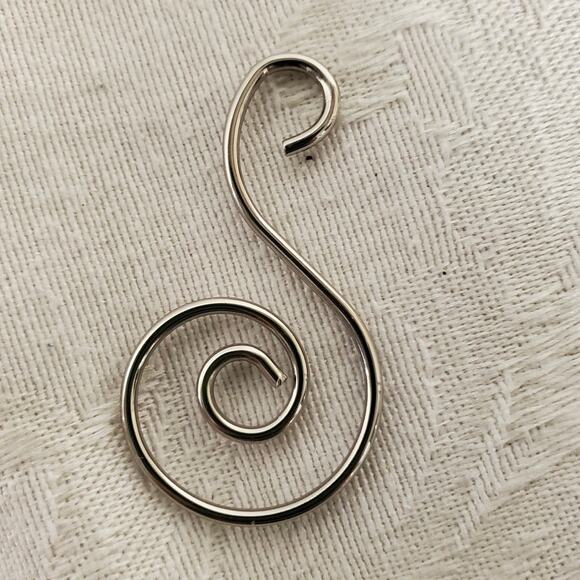 NEW Gerson Silver S Hooks Ornament Hangers 24 Pack - Set of 3 - Total 72 - Picture 1 of 3